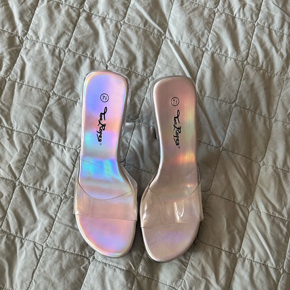 Clear block heel slides - Picture 3 of 4